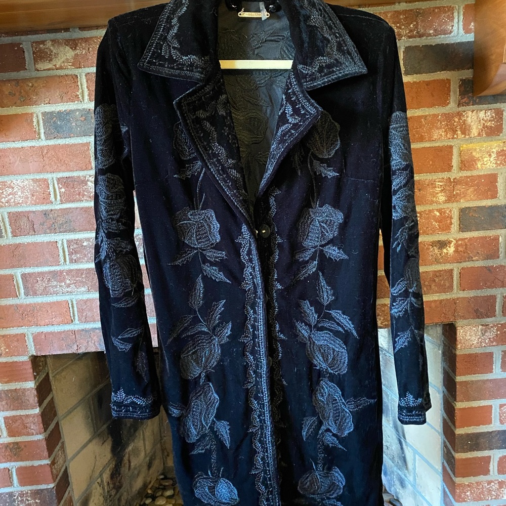 Paparazzi black velvet jacket xlarge